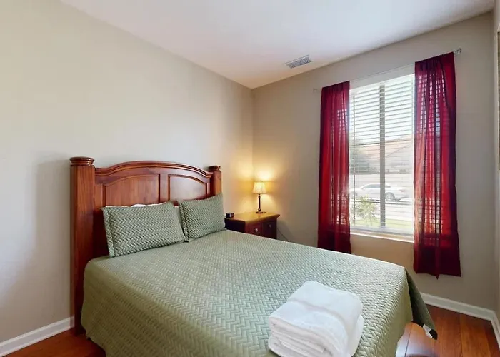 Sleeps 10 Heated Pool Putt Putt Dogs Welcome Holiday home *